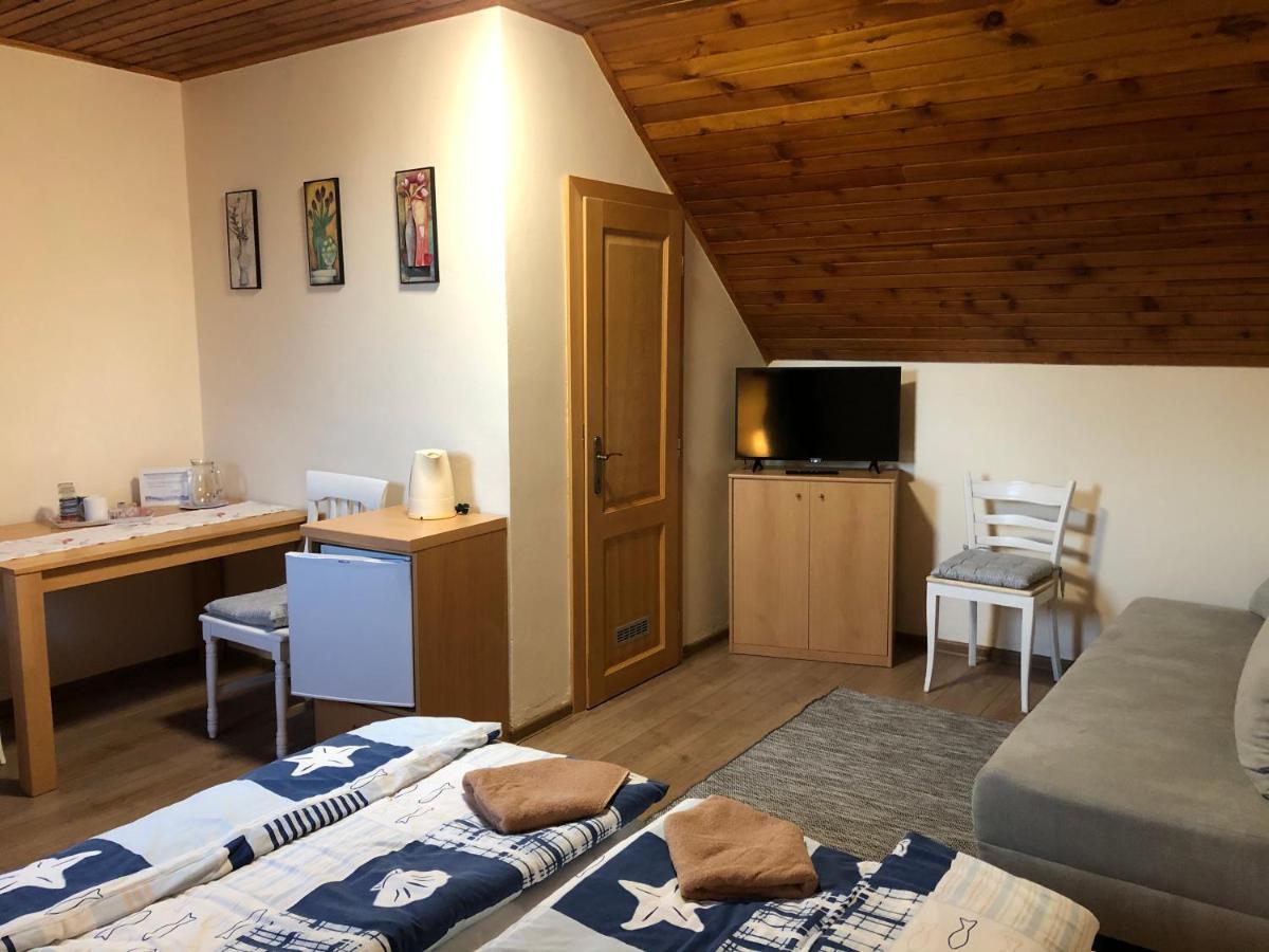 Privat Migac Lejlighed Vrbov Eksteriør billede